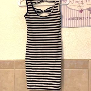 Derek Heart Dress Size S